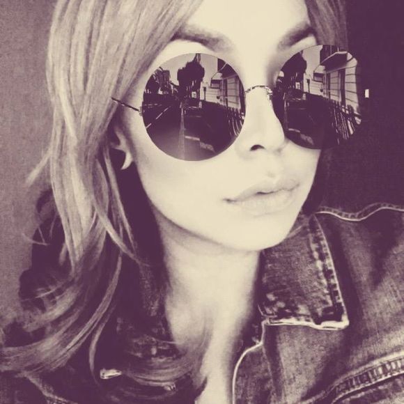 Meet your Posher, Yvonne - Picture 1 of 1